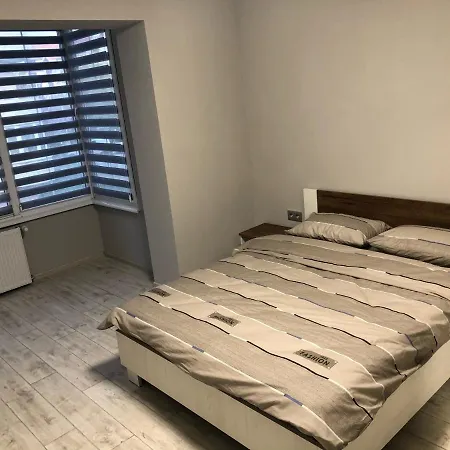 Apartamento Gil Apartments, Volodimirskaja 90.246 - Majetok Bozdosh