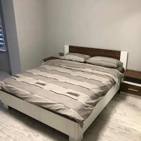 Gil Apartments, Volodimirskaja 90.246 - Majetok Bozdosh *