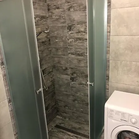 Gil Apartments, Volodimirskaja 90.246 - Majetok Bozdosh Úzhgorod